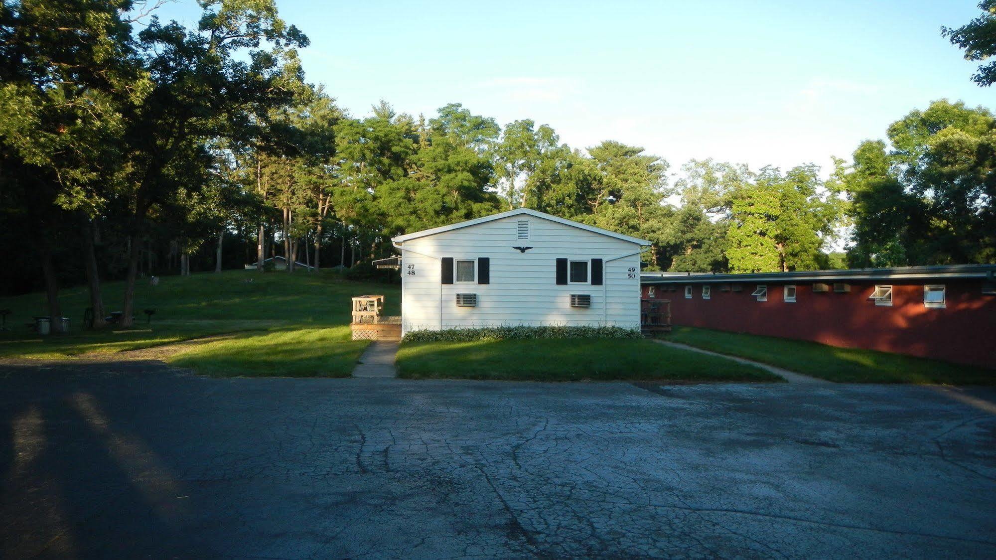 Indian Trail Motel Wisconsin Dells Exterior foto